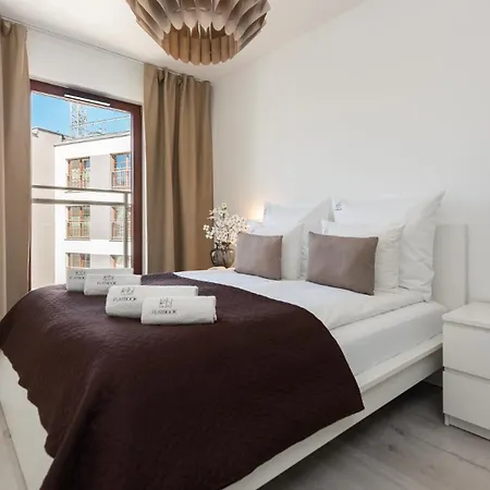 Flatbook - Center A,b,c