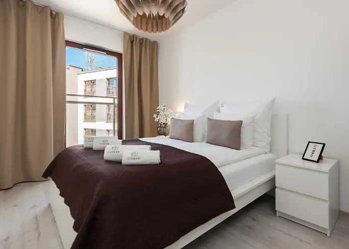 Flatbook - Center A,b,c